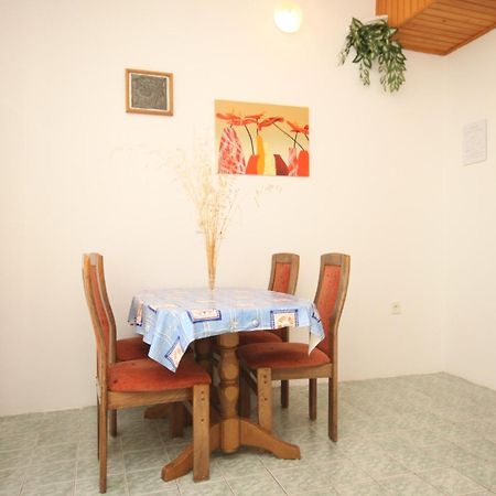 Apartments By The Sea Kali, Ugljan - 8202 Rom bilde